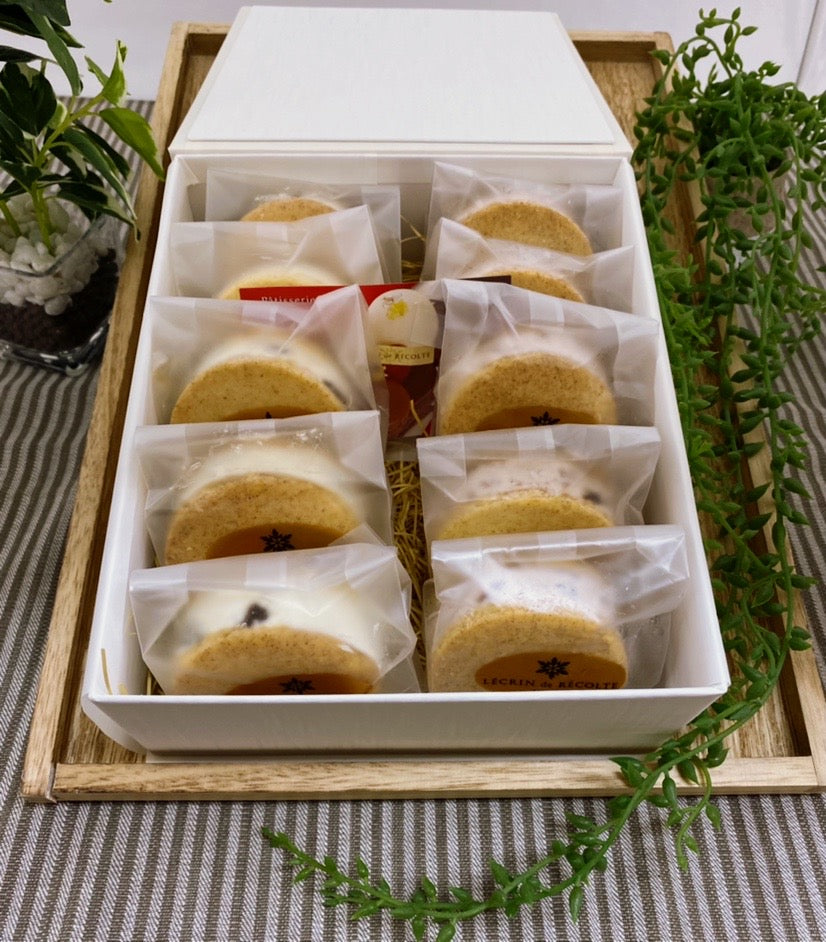 RAISIN BUTTER SAND GRAND 1 giftbox 10 pieces (Plain) Hokkaido Fresh Sweets